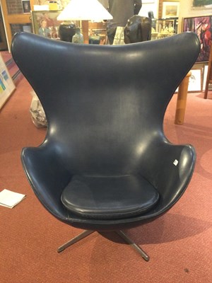 Lot 719 - Arne Jacobsen (1902-1972) for Fritz Hansen Egg...