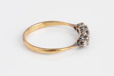 Lot 196 - A diamond five stone ring, the graduated old...