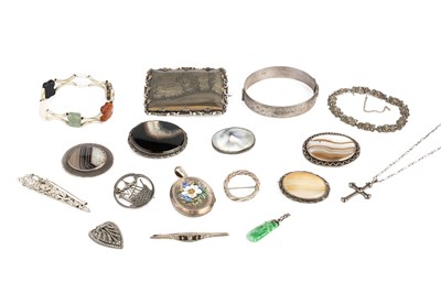 Lot 295 - A collection of jewellery, comprising a silver...