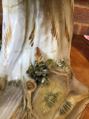 Lot 100 - A pair of late 19th century Meissen magpies ,...
