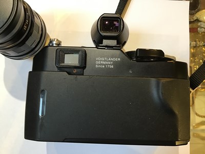 Lot 229 - A Voigtlander Bessa R camera 00103804 with a...
