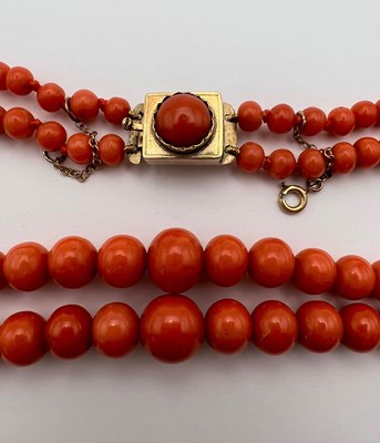Lot 38 - A collection of coral jewellery, comprising a...