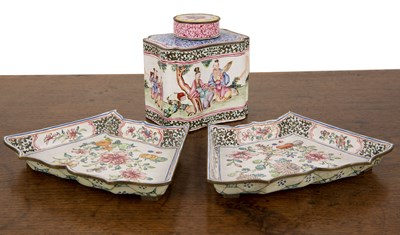 Lot 423 - Enamel tea caddy Chinese, 19th Century painted...