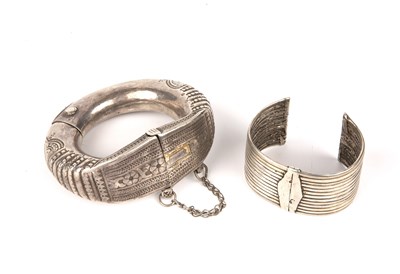 Lot 188 - An Indian white metal hinge and pin bracelet...