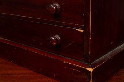 Lot 465 - A table top chest of drawers