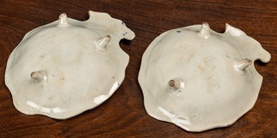 Lot 99 - A pair of 18th century pearlware dishes