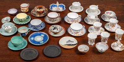 Lot 100 - A collection of coffee cups and other ceramic wares