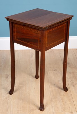 Lot 501 - An Edwardian hinged top sewing table