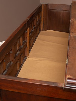 Lot 153 - A Georgian mule chest with hinged top