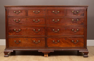 Lot 153 - A Georgian mule chest with hinged top