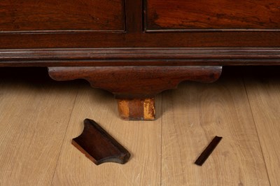 Lot 153 - A Georgian mule chest with hinged top