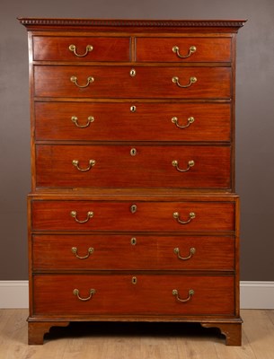 Lot 264 - A George III chest on chest