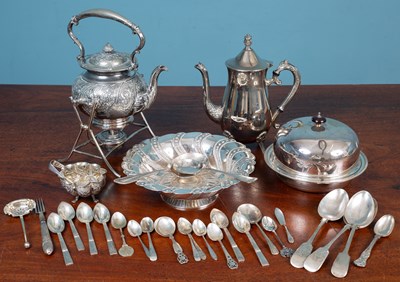 Lot 632 - A quantity of silver and silver plate