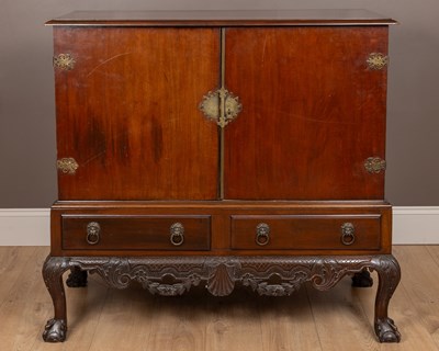 Lot 298 - A chest on stand