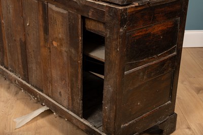 Lot 451 - An 18th century style oak Welsh dresser