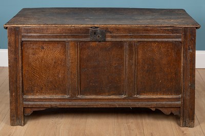 Lot 522 - An early 18th century three-panelled coffer