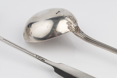 Lot 662 - An early 19th century German silver fiddle...