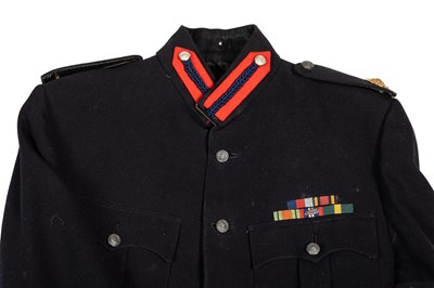 Lot 13 - A military uniform
