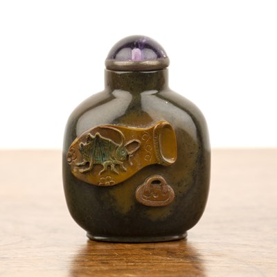 Lot 264 - Agate carved snuff bottle Chinese, 1800-1850...