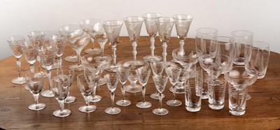 Lot 271 - Collection of glassware including: etched...