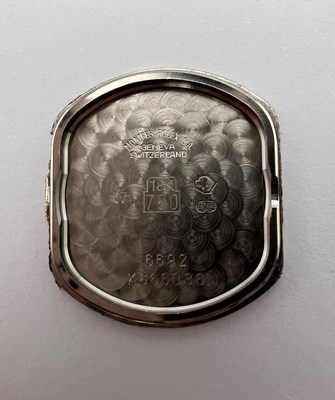 Lot 252 - A lady's 18ct white gold and diamond set...
