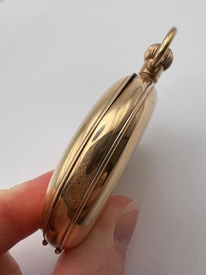 Lot 229 - A 9ct gold hunter pocket watch, the white...