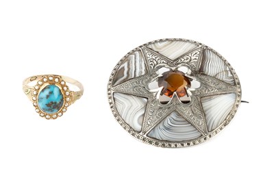 Lot 133 - A turquoise and half pearl cluster ring, with...