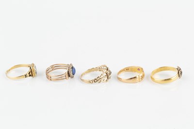 Lot 63 - A collection of antique and later dress rings,...