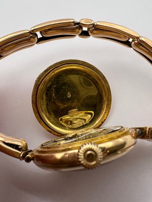 Lot 265 - A collection of watches, comprising a bracelet...
