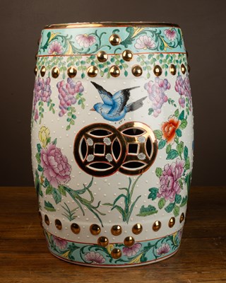 Lot 504 - A 20th century Chinese porcelain garden stool