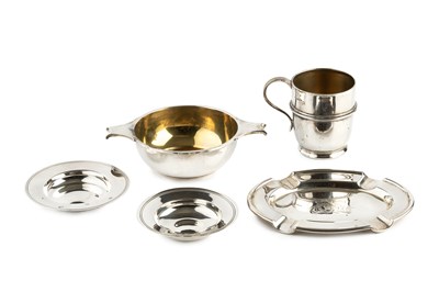 Lot 686 - A silver quaich, by Mappin & Webb, London 1936,...