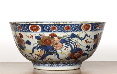 Lot 55 - Export Imari decorated punch bowl Chinese,...