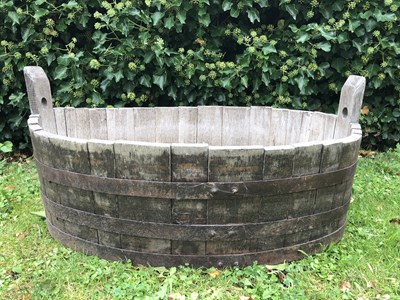 Lot 515 - A coopered oak oval tub