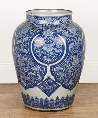 Lot 28 - Large blue and white porcelain temple jar...