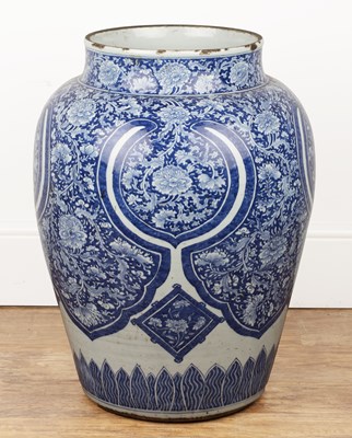 Lot 28 - Large blue and white porcelain temple jar...