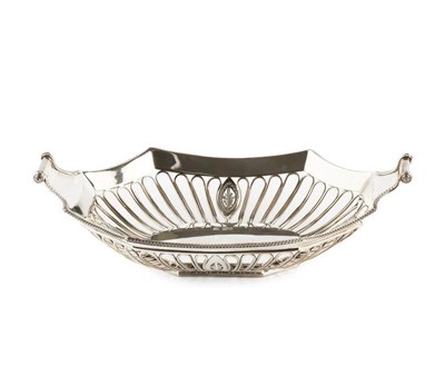 Lot 710 - An Edwardian silver basket, of shaped...