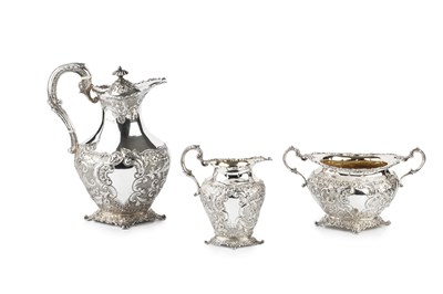 Lot 669 - An Edwardian Scottish silver three piece part...