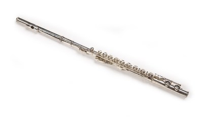 Lot 555 - A Yamaha flute, numbered 281S II, cased