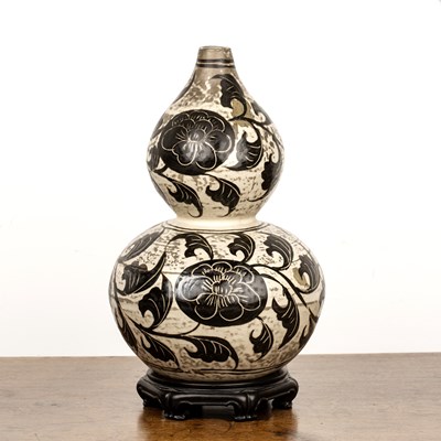 Lot 122 - Cizhou-type painted double gourd vase Chinese,...