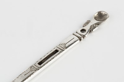 Lot 546 - An Elizabeth I/James I silver bodkin, with...
