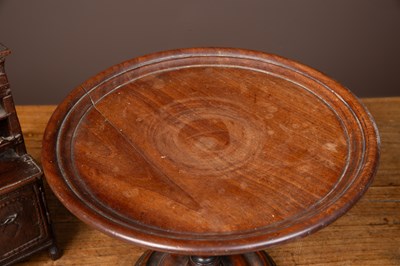 Lot 113 - A collection of three items of treen