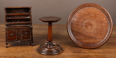 Lot 113 - A collection of three items of treen