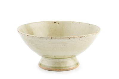 Lot 504 - Richard Batterham (1936-2021) Footed bowl...