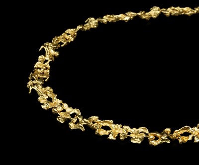 Lot 183 - An 18ct gold collar necklace by John Donald,...