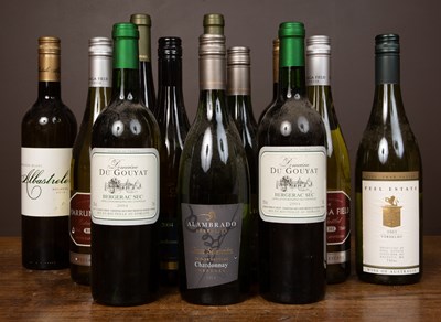 Lot 486 - A group of white wines