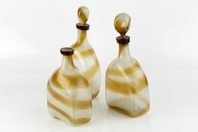Lot 647 - Attributed to Arte Vetraria Muranese (AVEM)...