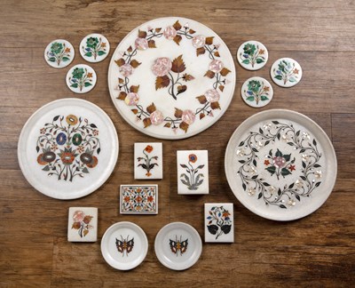 Lot 406 - Group of Agra inlaid marble pieces Indian...