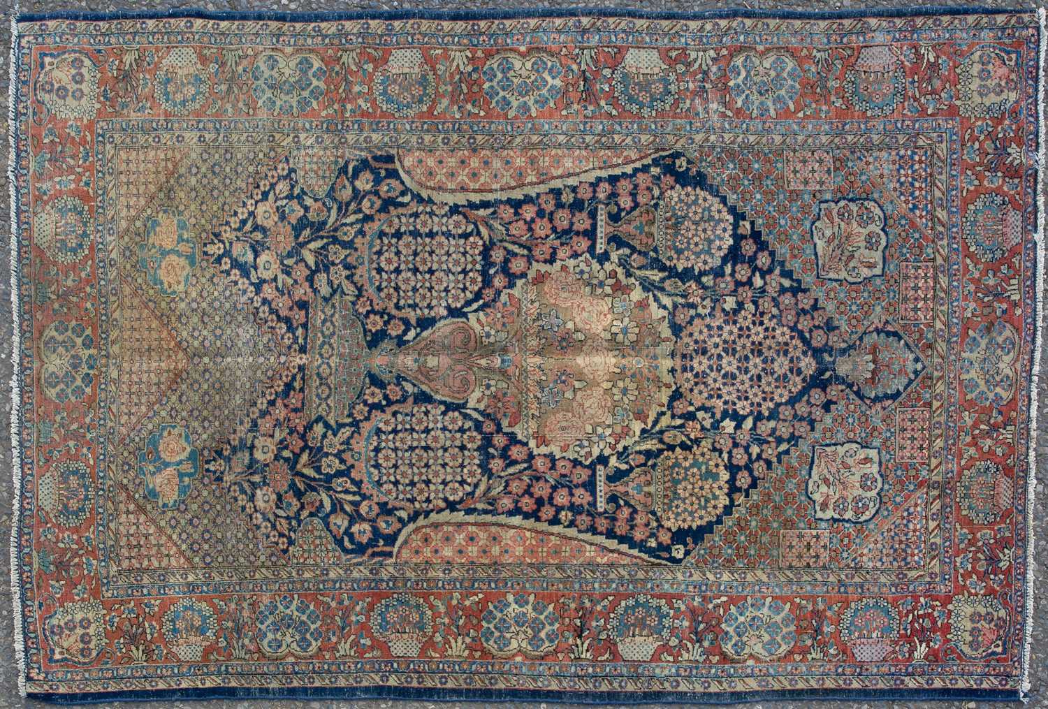 Lot 95 - A machine woven Kashan style rug