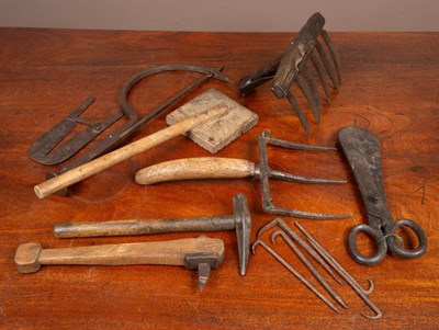 Lot 484 - A set of thatching tools