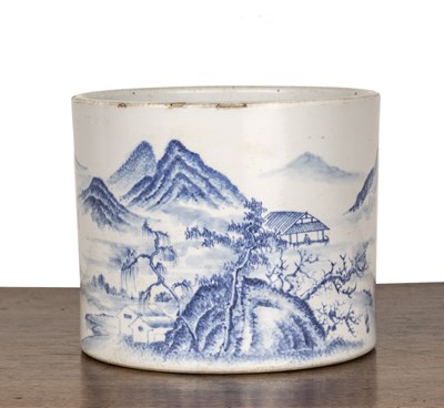 Lot 19 - Blue and white porcelain brush pot Chinese,...